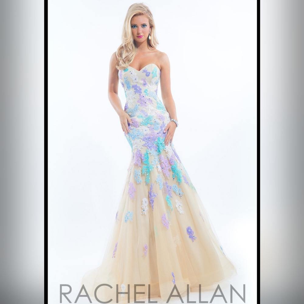 🪻🌷🌼FORMAL GOWN🌺🌹💐